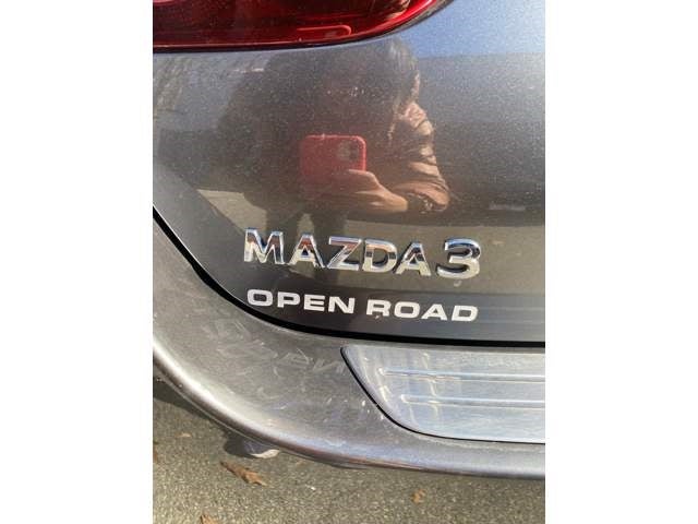 2023 Mazda MAZDA3 2.5 S Preferred FWD